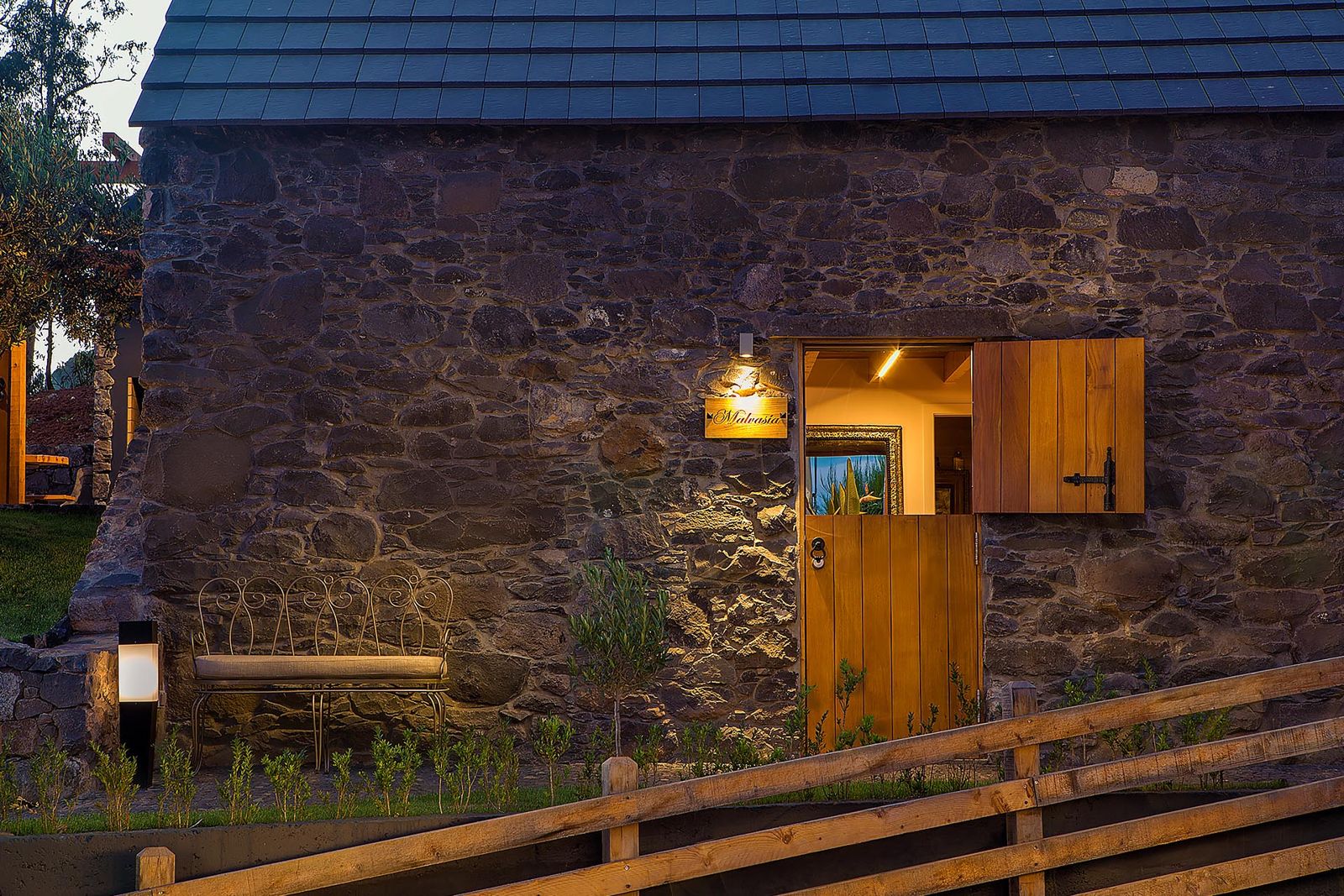 Malvasia — Local accommodation in Madeira